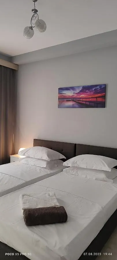 Umbrella Apartment Peraia