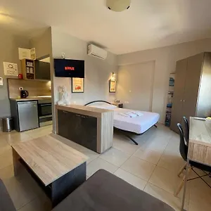 Q Luxury Perea Center Peraía